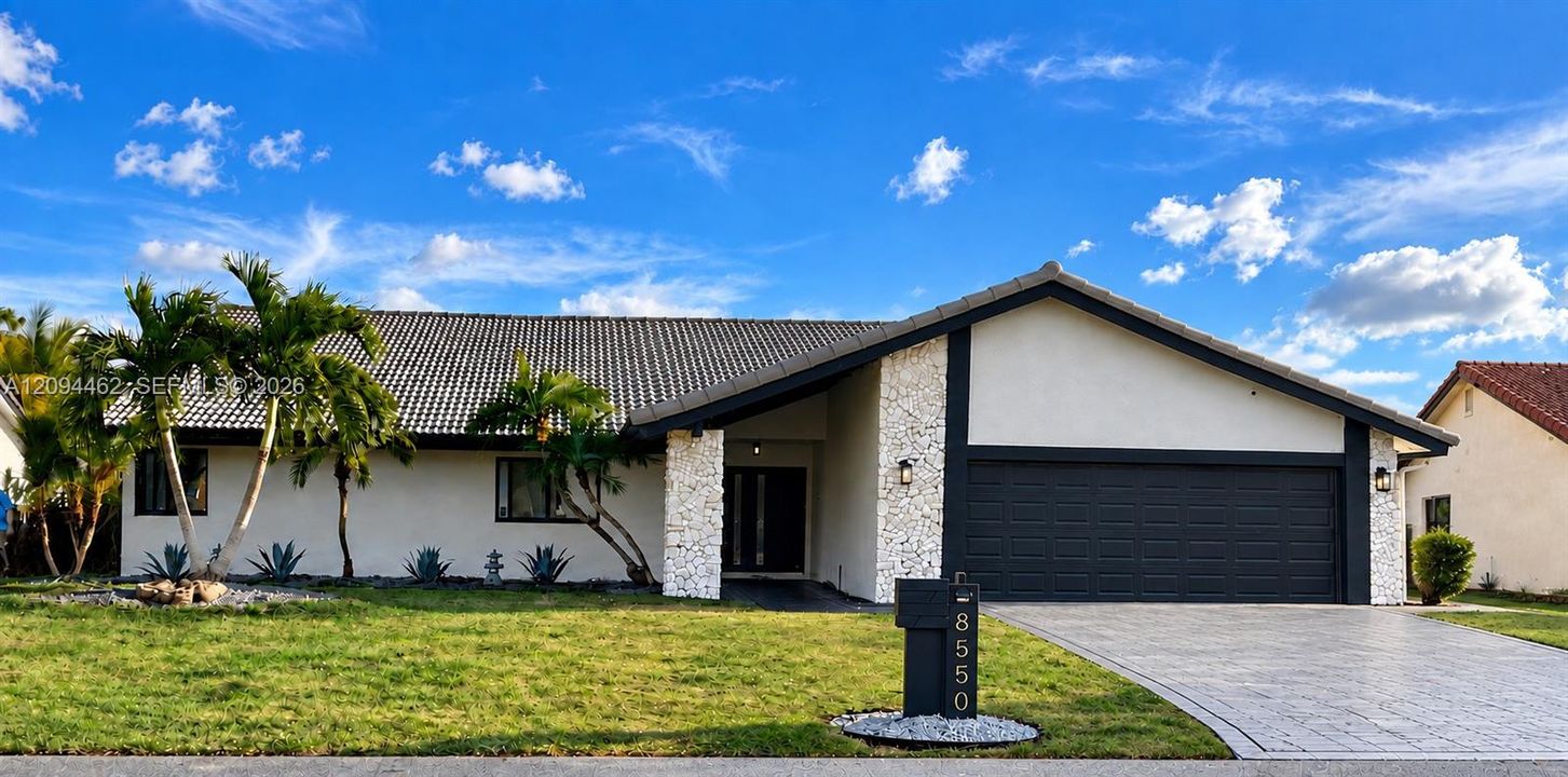 For Sale: $749,000 (3 beds, 2 baths, 2305 Square Feet)