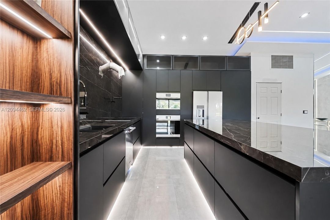 For Sale: $749,000 (3 beds, 2 baths, 2305 Square Feet)
