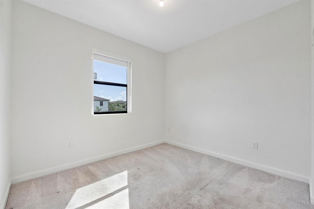 20383 Nw 5th Ct_035