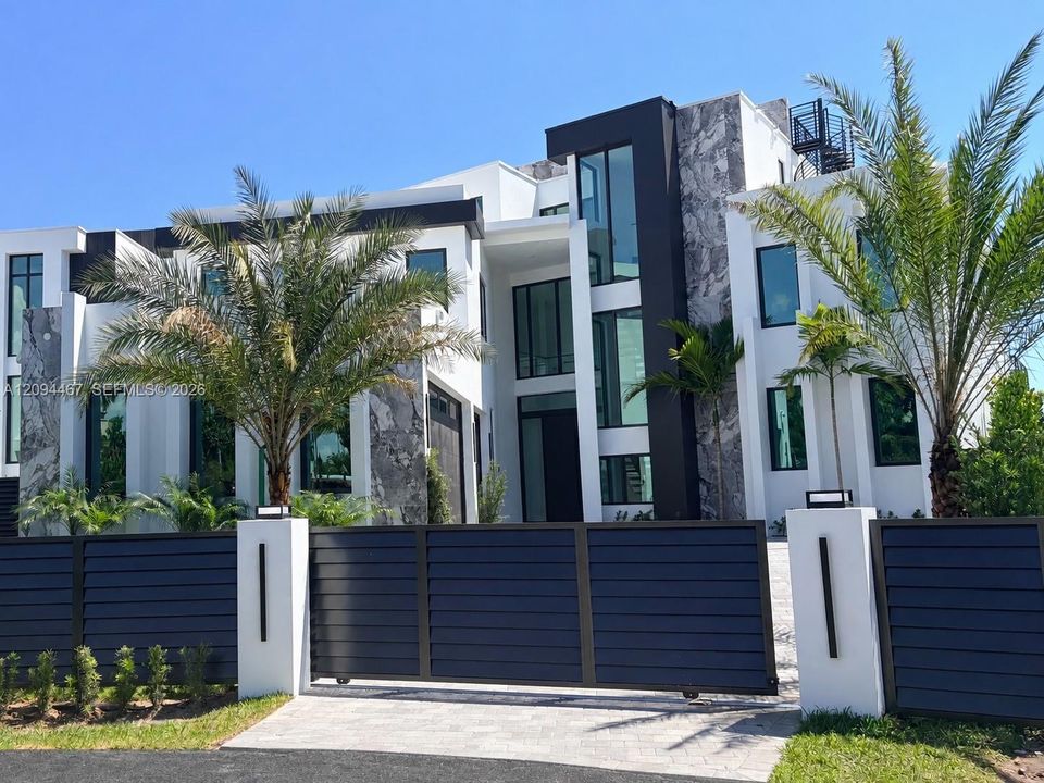 En Venta: $12,950,000 (5 camas, 6 baños, 6230 Pies cuadrados)