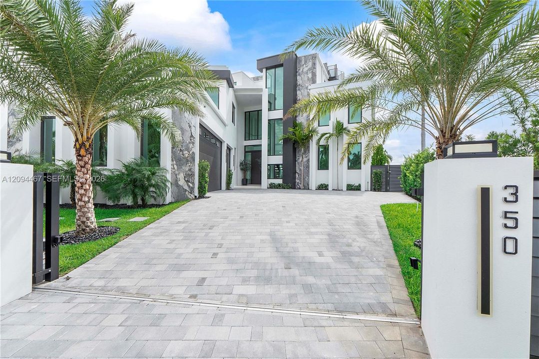 En Venta: $12,950,000 (5 camas, 6 baños, 6230 Pies cuadrados)