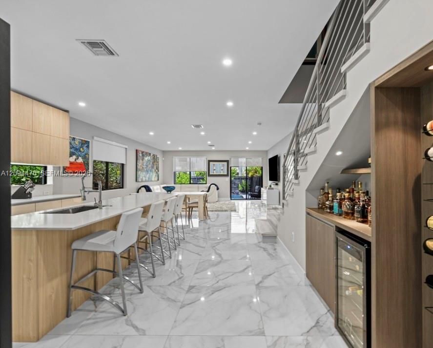 For Sale: $1,649,000 (3 beds, 3 baths, 2120 Square Feet)