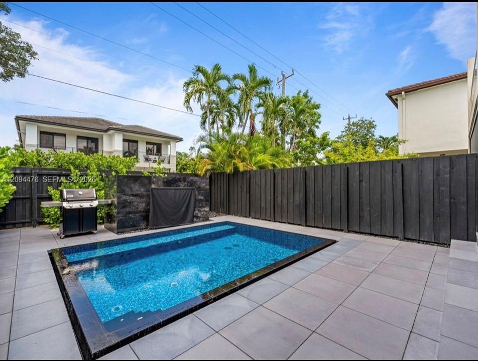 For Sale: $1,649,000 (3 beds, 3 baths, 2120 Square Feet)