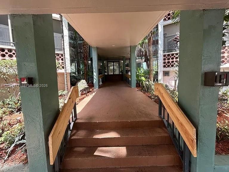 For Rent: $1,500 (1 beds, 1 baths, 822 Square Feet)