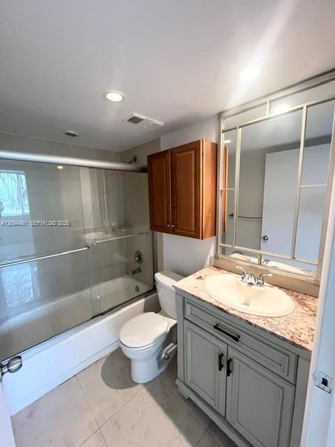 For Rent: $2,500 (3 beds, 2 baths, 1090 Square Feet)