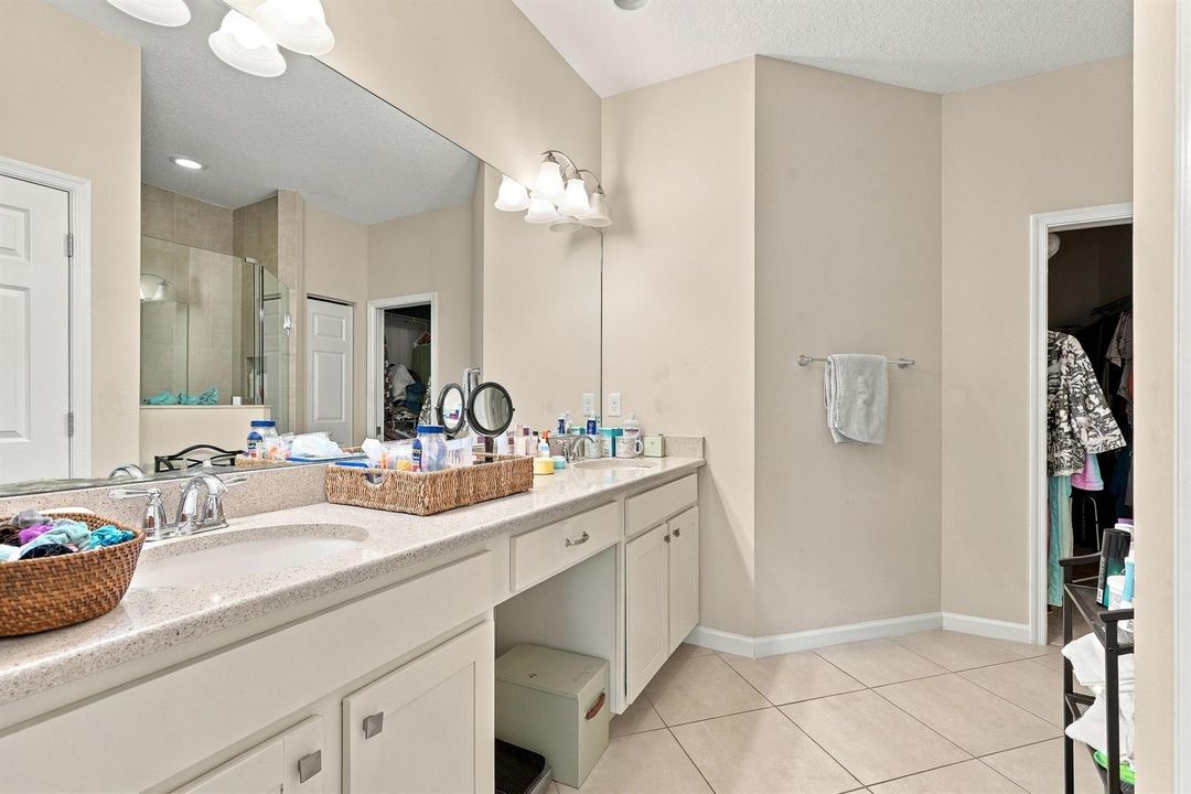 23_primary bathroom