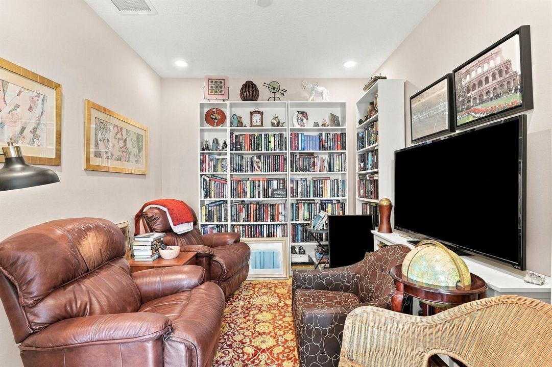 16_family room