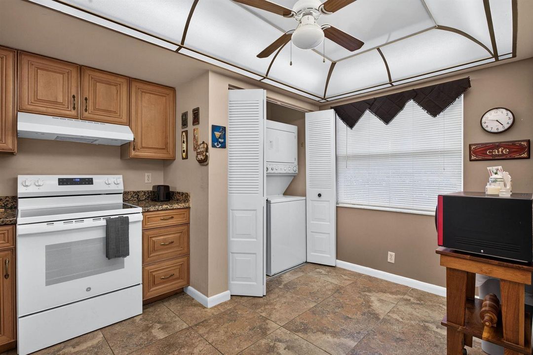 WASHER DRYER IN KITCHEN CLOSET