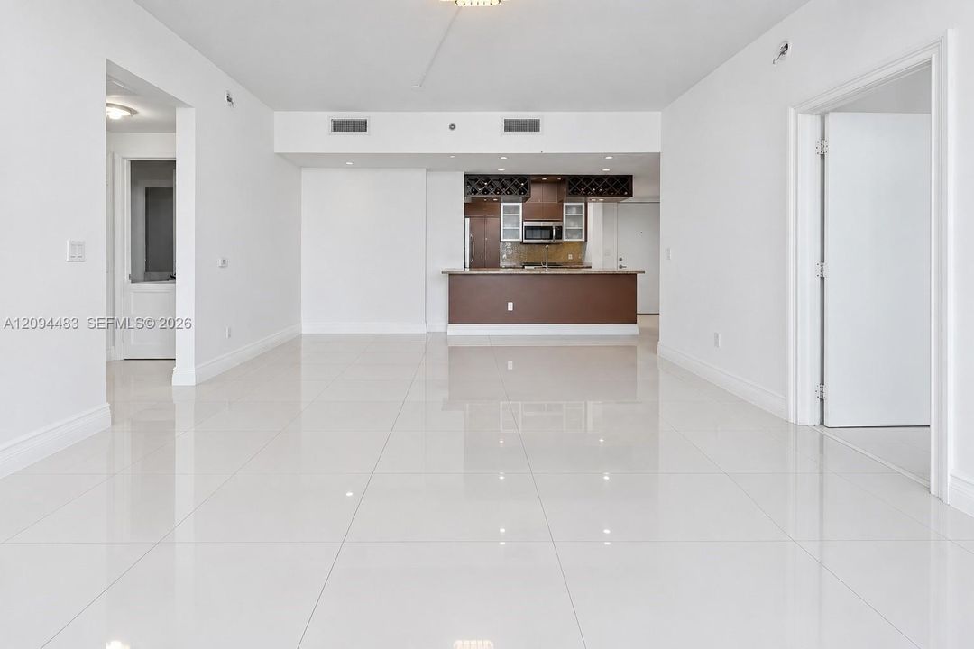 Unfurnished Living Room