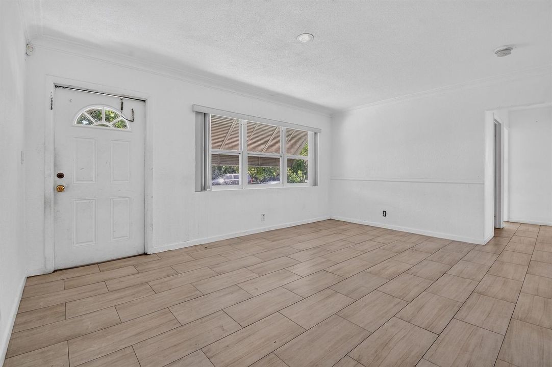 2109NE1stSt(9)