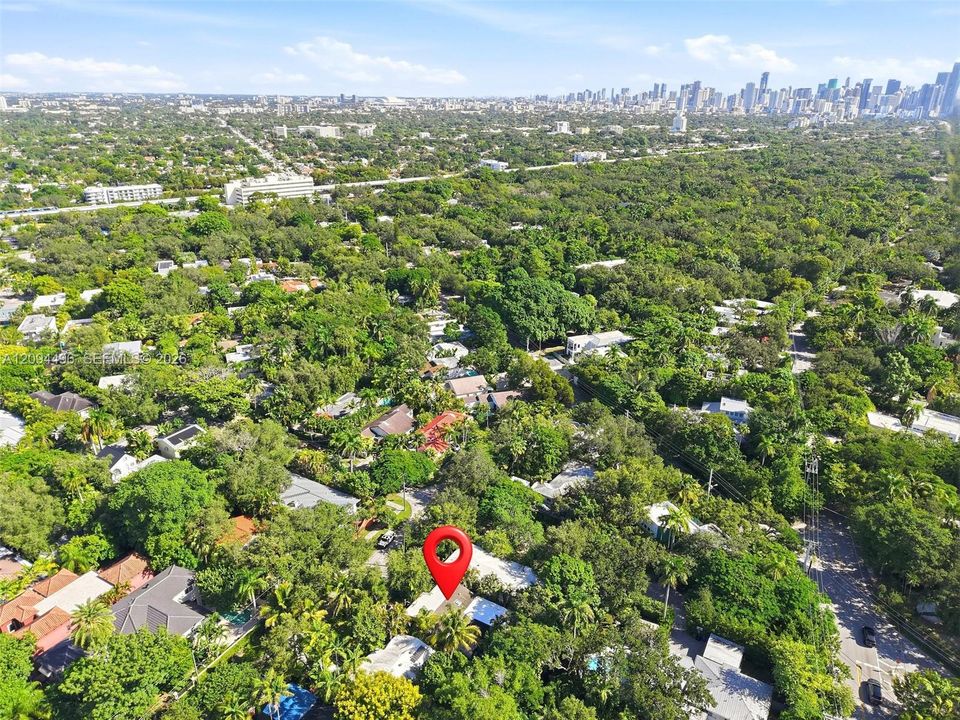 Active With Contract: $2,100,000 (2 beds, 1 baths, 1552 Square Feet)