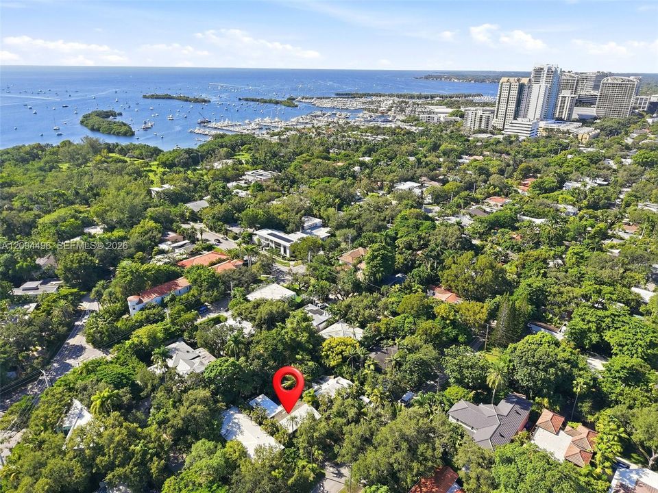 Active With Contract: $2,100,000 (2 beds, 1 baths, 1552 Square Feet)