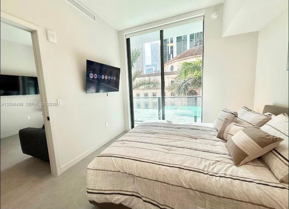 For Sale: $529,900 (1 beds, 1 baths, 509 Square Feet)