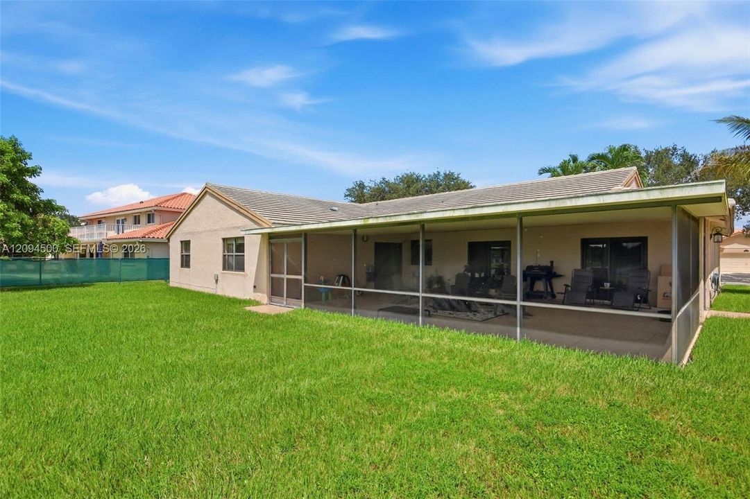 For Sale: $800,000 (3 beds, 2 baths, 1960 Square Feet)