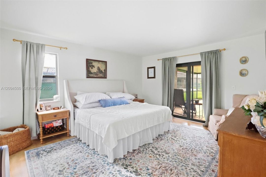 For Sale: $800,000 (3 beds, 2 baths, 1960 Square Feet)