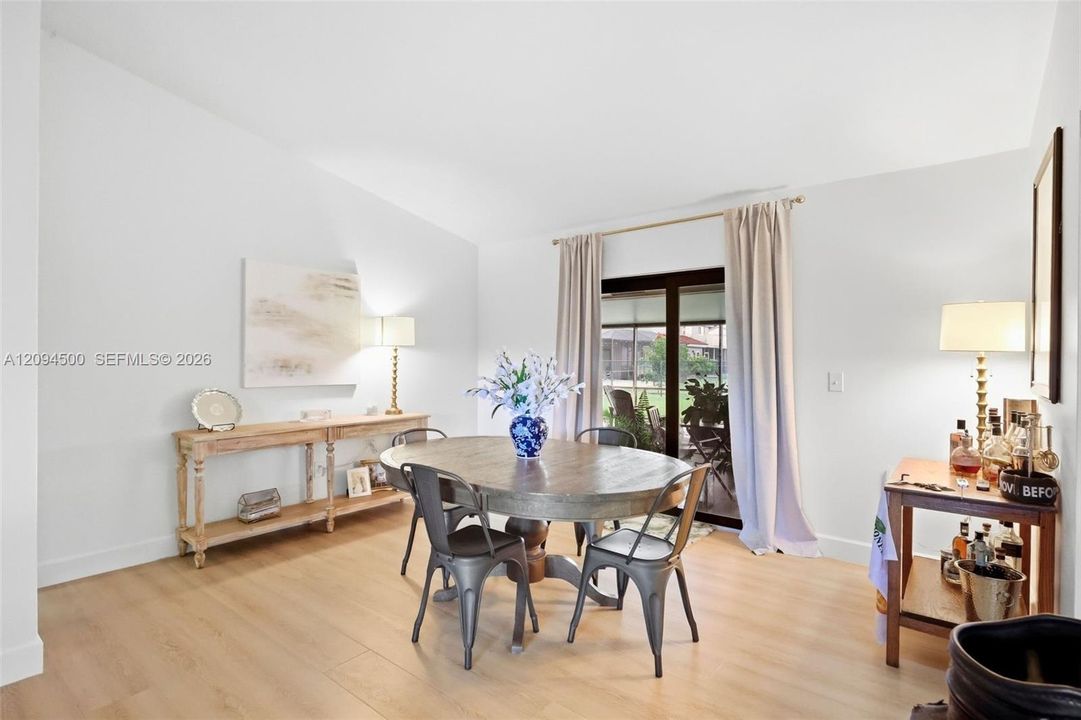 For Sale: $800,000 (3 beds, 2 baths, 1960 Square Feet)