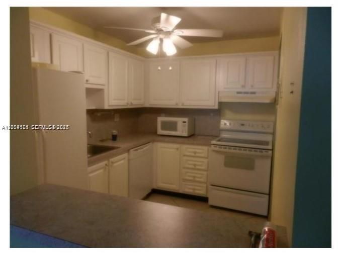 For Rent: $1,900 (1 beds, 1 baths, 845 Square Feet)