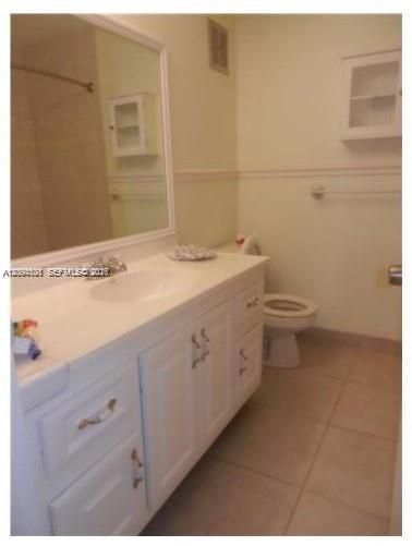 For Rent: $1,900 (1 beds, 1 baths, 845 Square Feet)