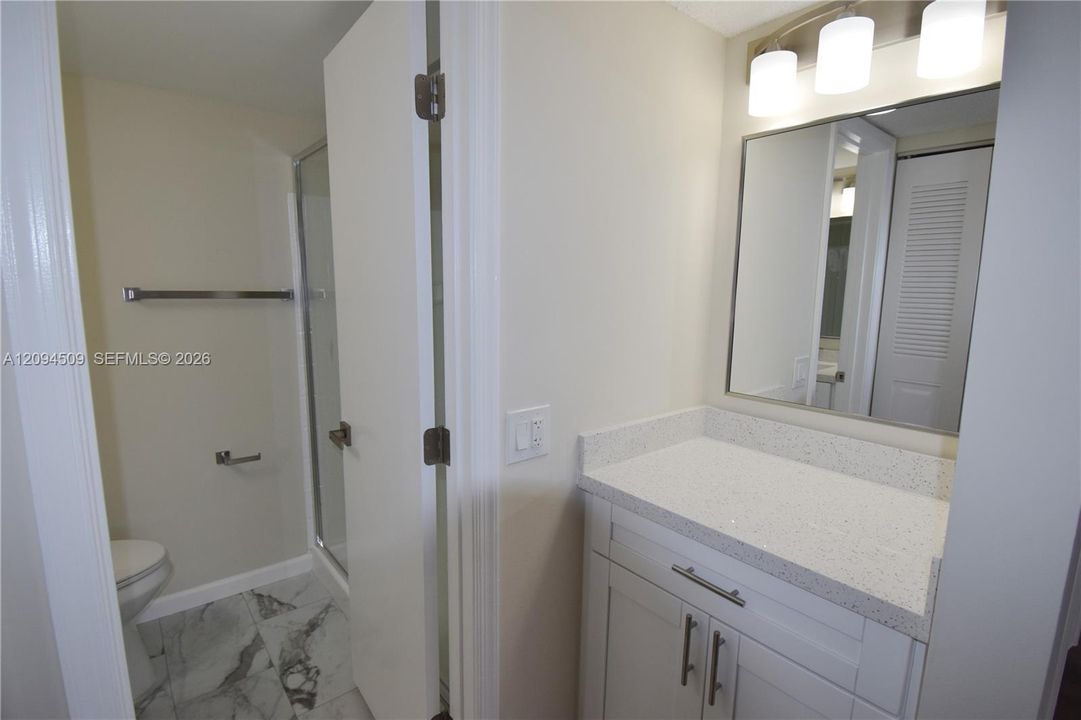 For Sale: $223,900 (2 beds, 2 baths, 1091 Square Feet)