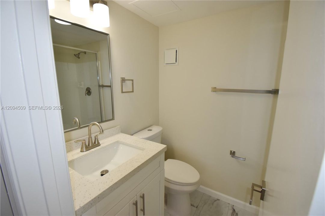 For Sale: $223,900 (2 beds, 2 baths, 1091 Square Feet)