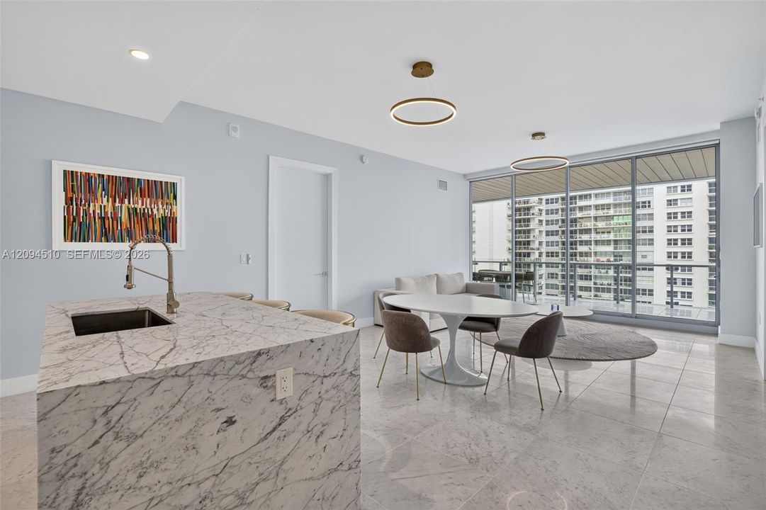 En Venta: $2,900,000 (2 camas, 2 baños, 1176 Pies cuadrados)