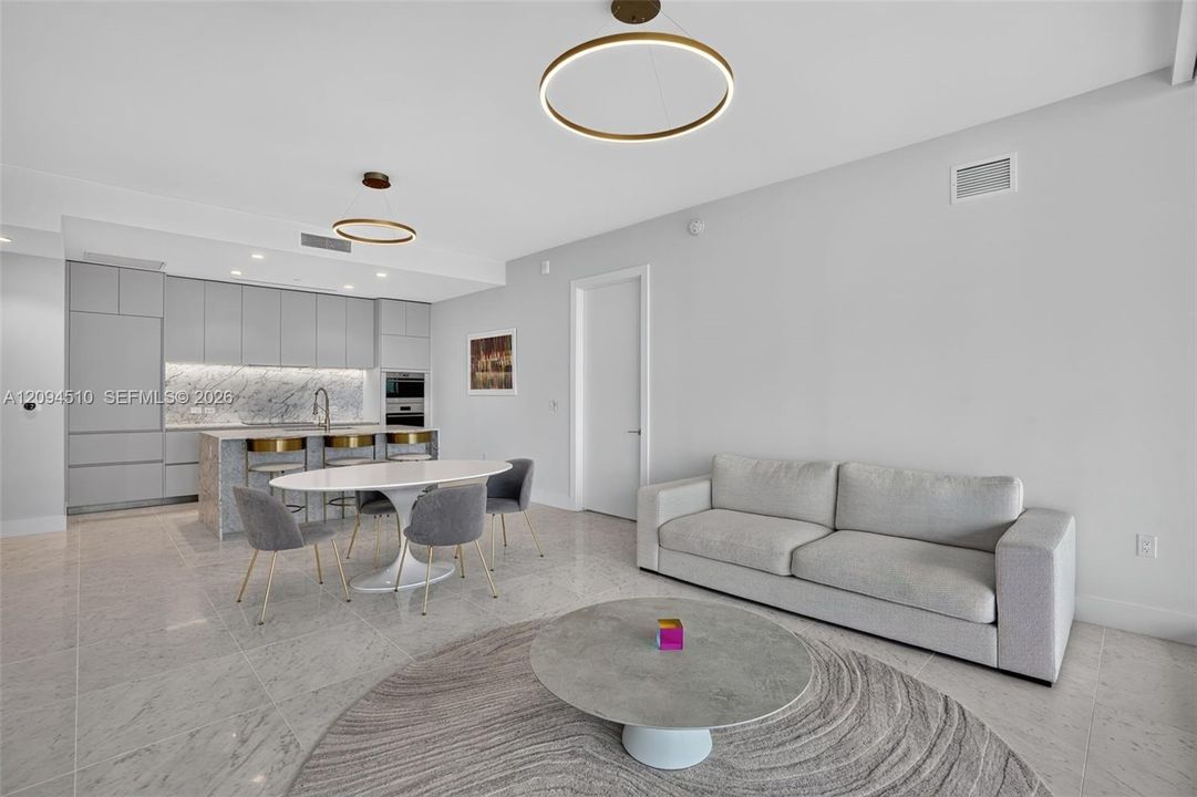 En Venta: $2,900,000 (2 camas, 2 baños, 1176 Pies cuadrados)