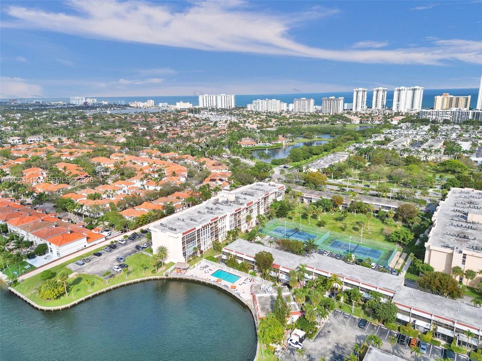 For Rent: $2,000 (2 beds, 2 baths, 1100 Square Feet)