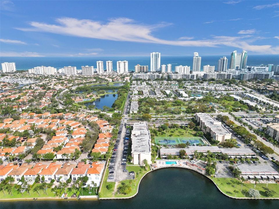 For Rent: $2,000 (2 beds, 2 baths, 1100 Square Feet)