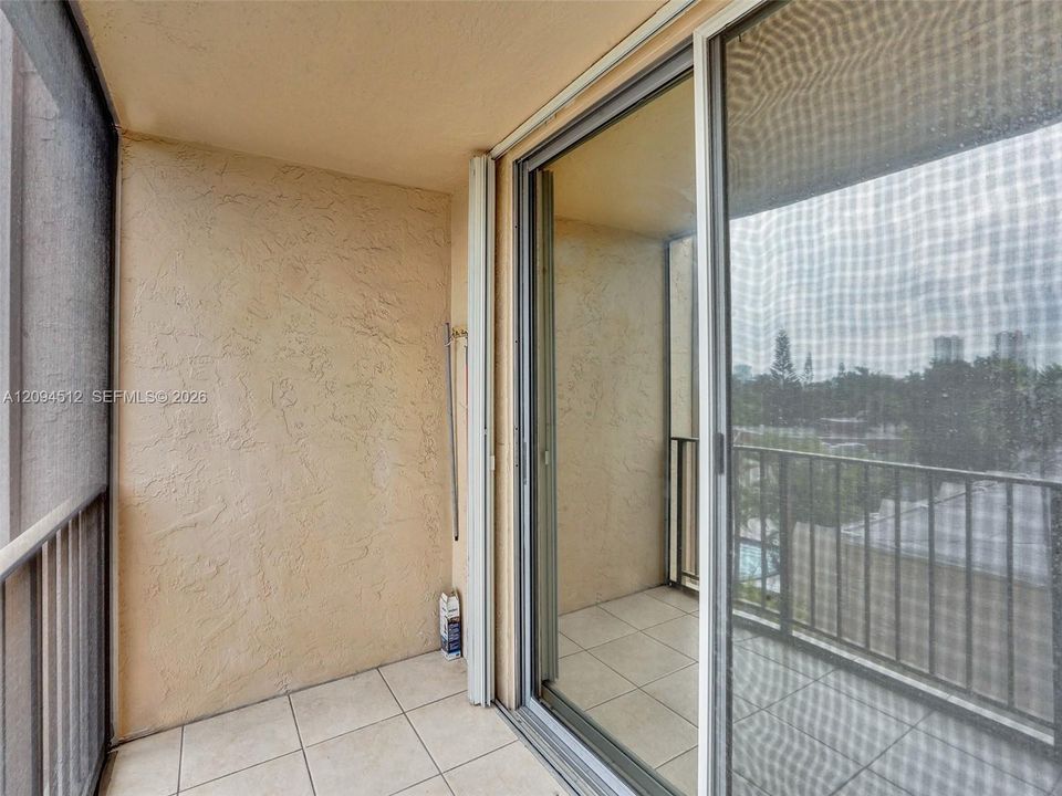 For Rent: $2,000 (2 beds, 2 baths, 1100 Square Feet)