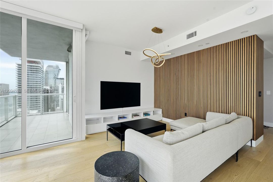 For Sale: $1,700,000 (3 beds, 3 baths, 1795 Square Feet)