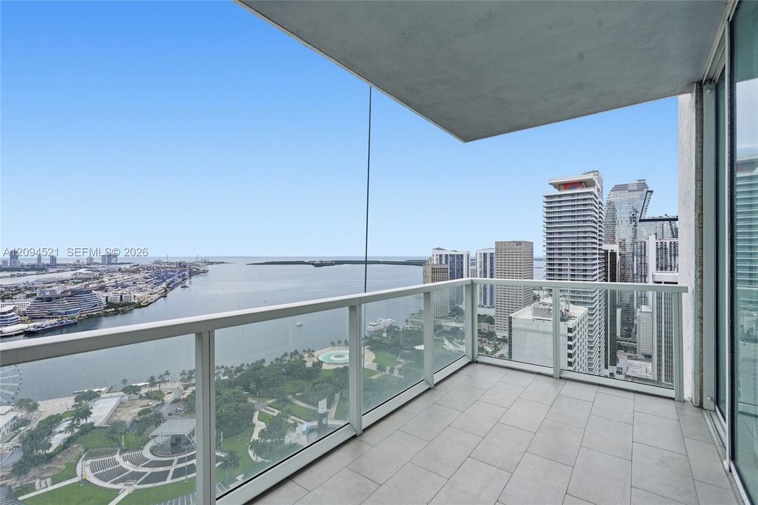 For Sale: $1,700,000 (3 beds, 3 baths, 1795 Square Feet)