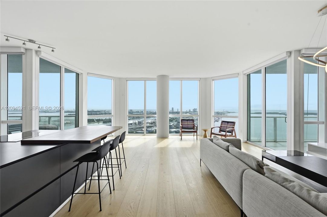 For Sale: $1,700,000 (3 beds, 3 baths, 1795 Square Feet)