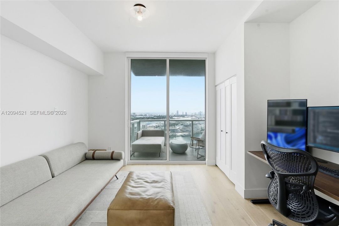 For Sale: $1,700,000 (3 beds, 3 baths, 1795 Square Feet)