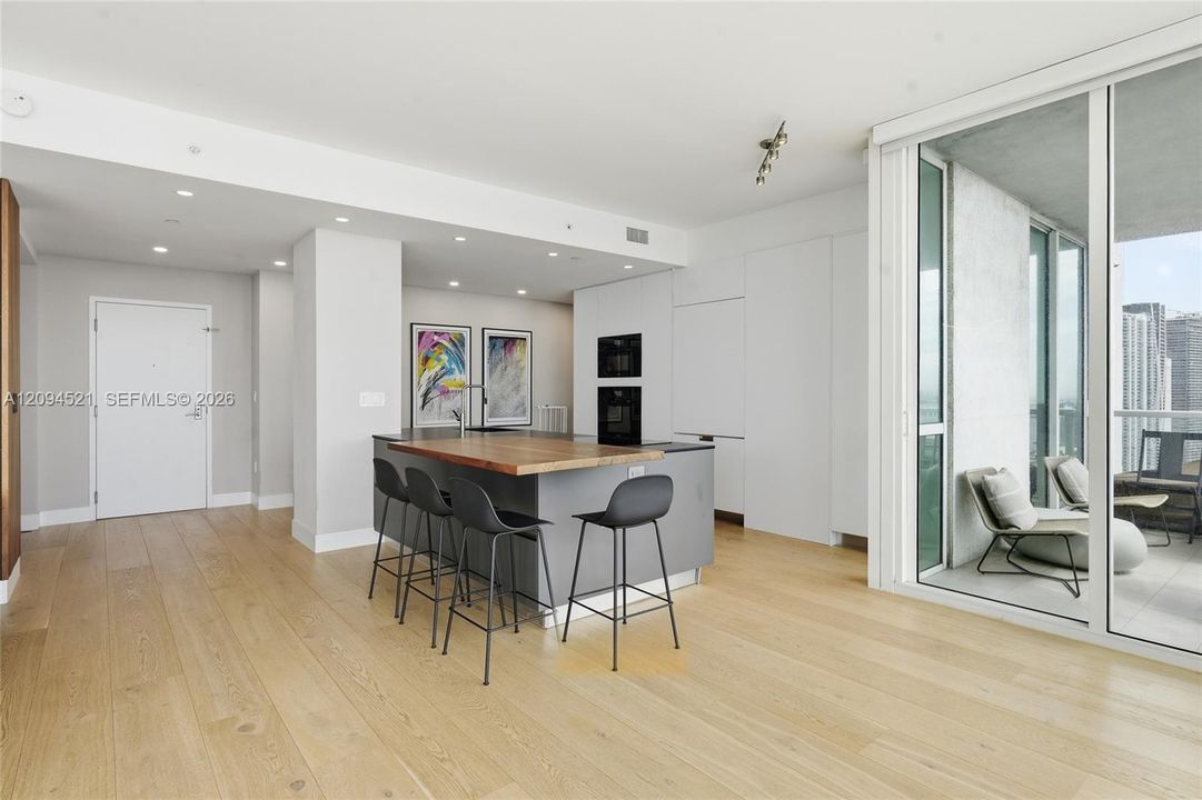 For Sale: $1,700,000 (3 beds, 3 baths, 1795 Square Feet)