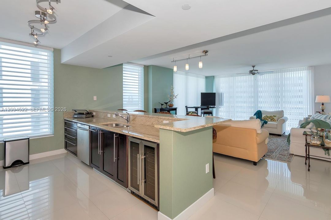 En Venta: $1,425,000 (3 camas, 3 baños, 1888 Pies cuadrados)