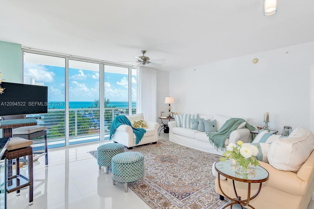 En Venta: $1,425,000 (3 camas, 3 baños, 1888 Pies cuadrados)