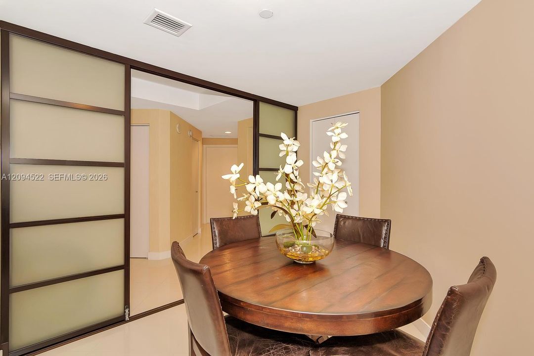En Venta: $1,425,000 (3 camas, 3 baños, 1888 Pies cuadrados)