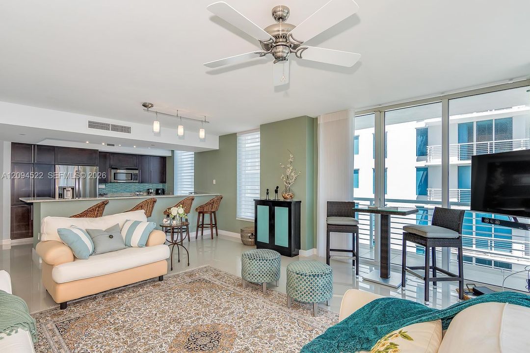 En Venta: $1,425,000 (3 camas, 3 baños, 1888 Pies cuadrados)