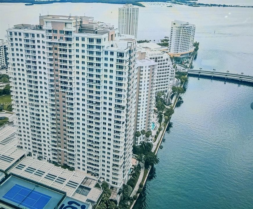 For Rent: $3,600 (1 beds, 1 baths, 863 Square Feet)
