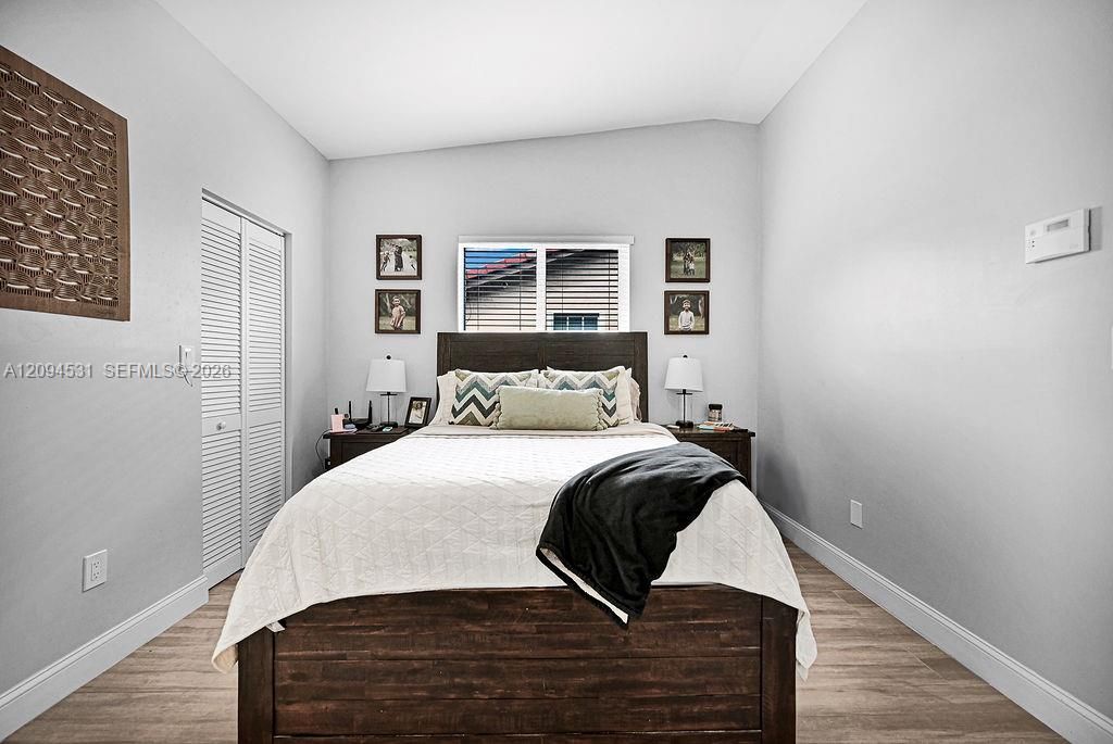 For Rent: $3,600 (3 beds, 2 baths, 1193 Square Feet)