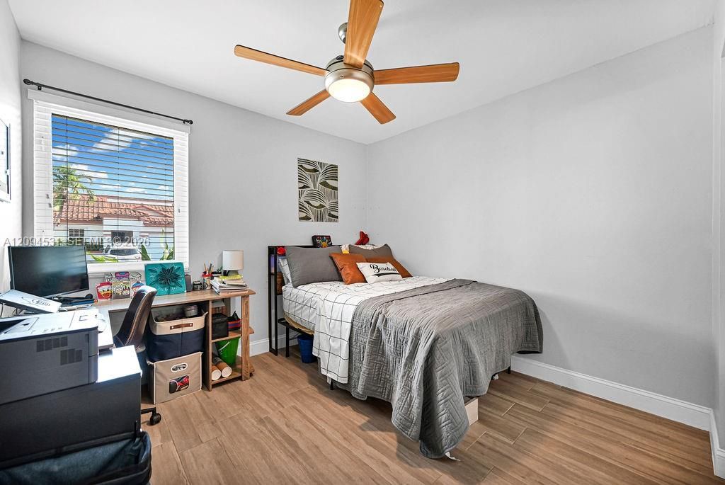 For Rent: $3,600 (3 beds, 2 baths, 1193 Square Feet)