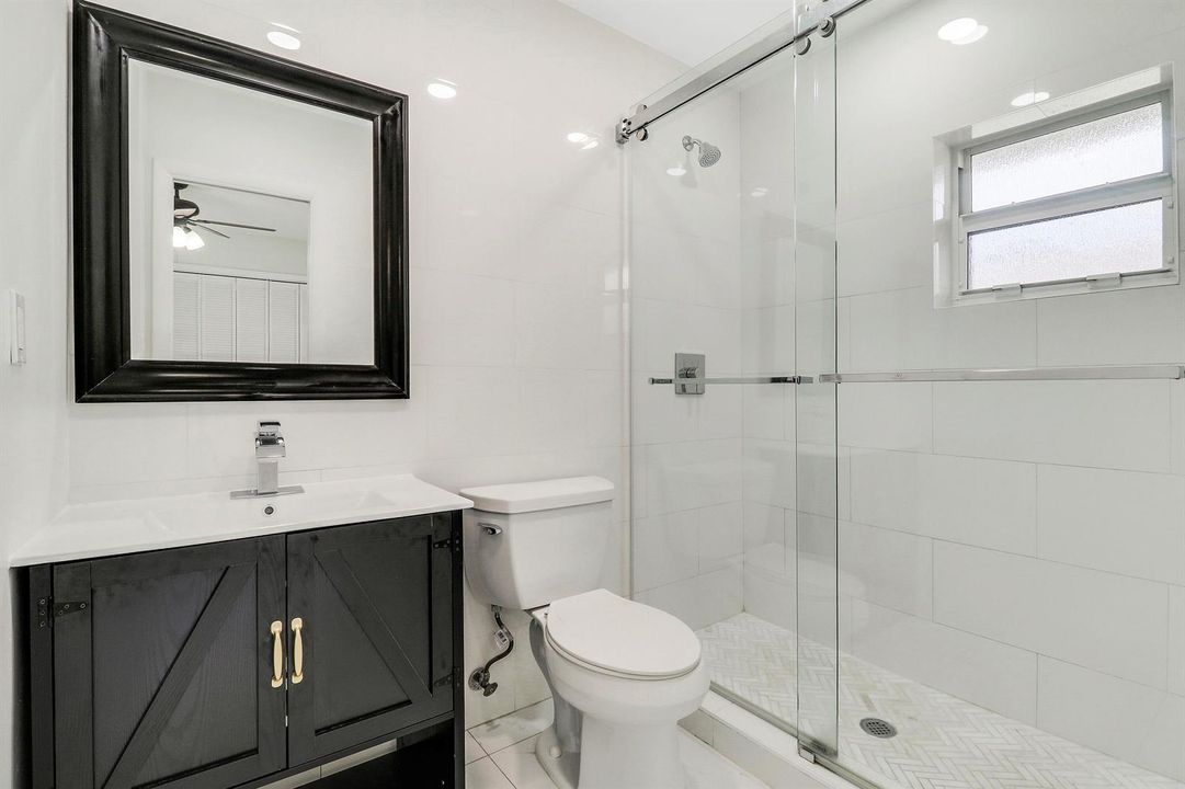 Guest Bedroom 1 Ensuite