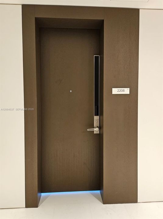 For Rent: $6,300 (1 beds, 1 baths, 679 Square Feet)