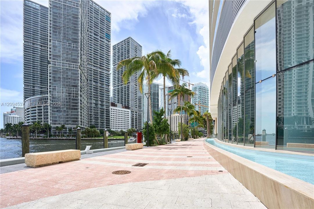 For Rent: $6,300 (1 beds, 1 baths, 679 Square Feet)