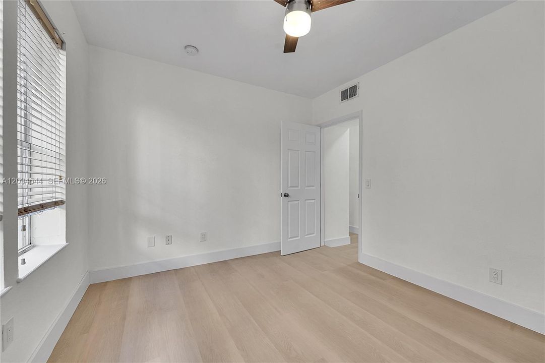 For Rent: $3,000 (2 beds, 2 baths, 800 Square Feet)