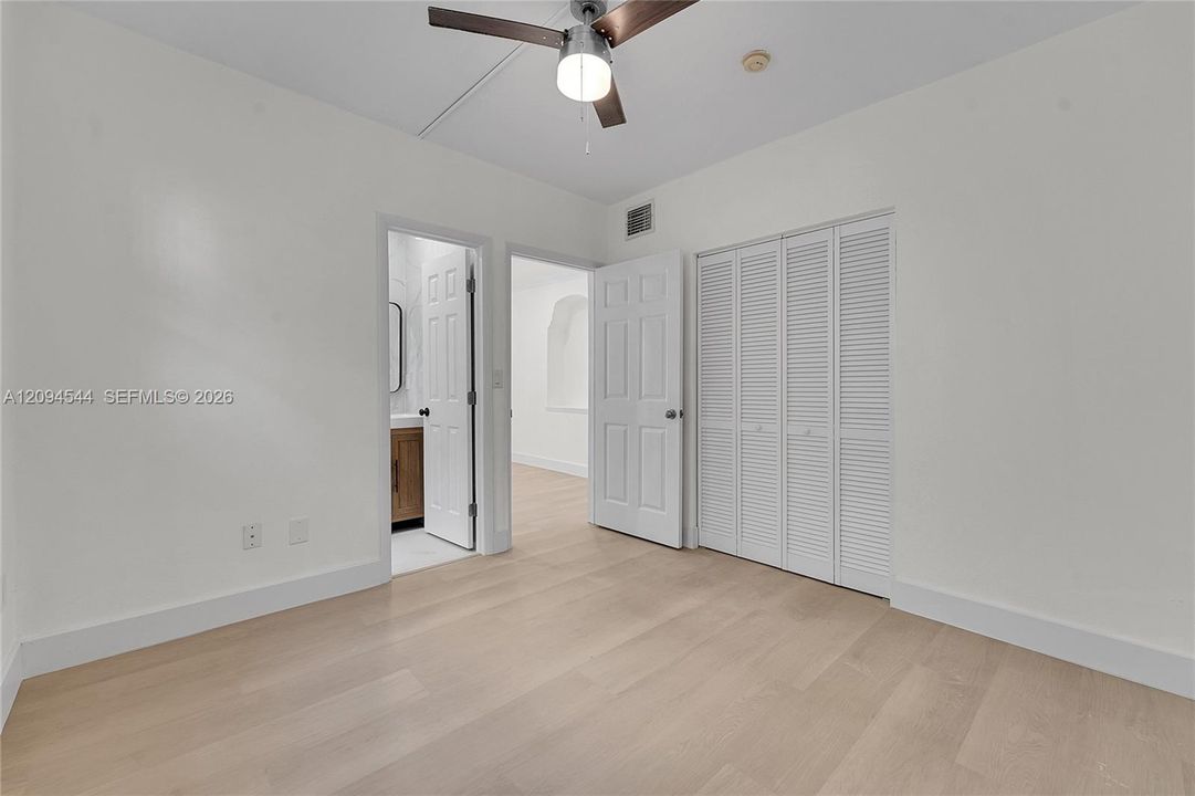 For Rent: $3,000 (2 beds, 2 baths, 800 Square Feet)