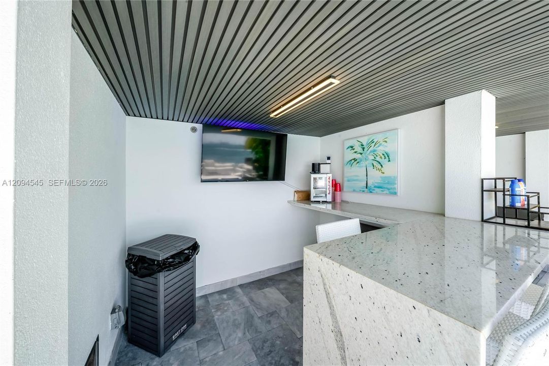 En Venta: $3,250,000 (3 camas, 3 baños, 2210 Pies cuadrados)