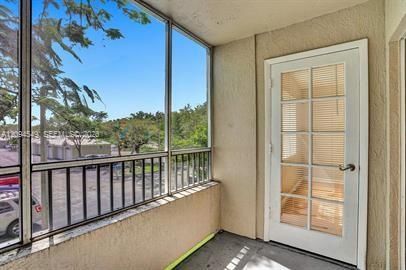 Recientemente alquilado: $1,850 (2 camas, 2 baños, 992 Pies cuadrados)