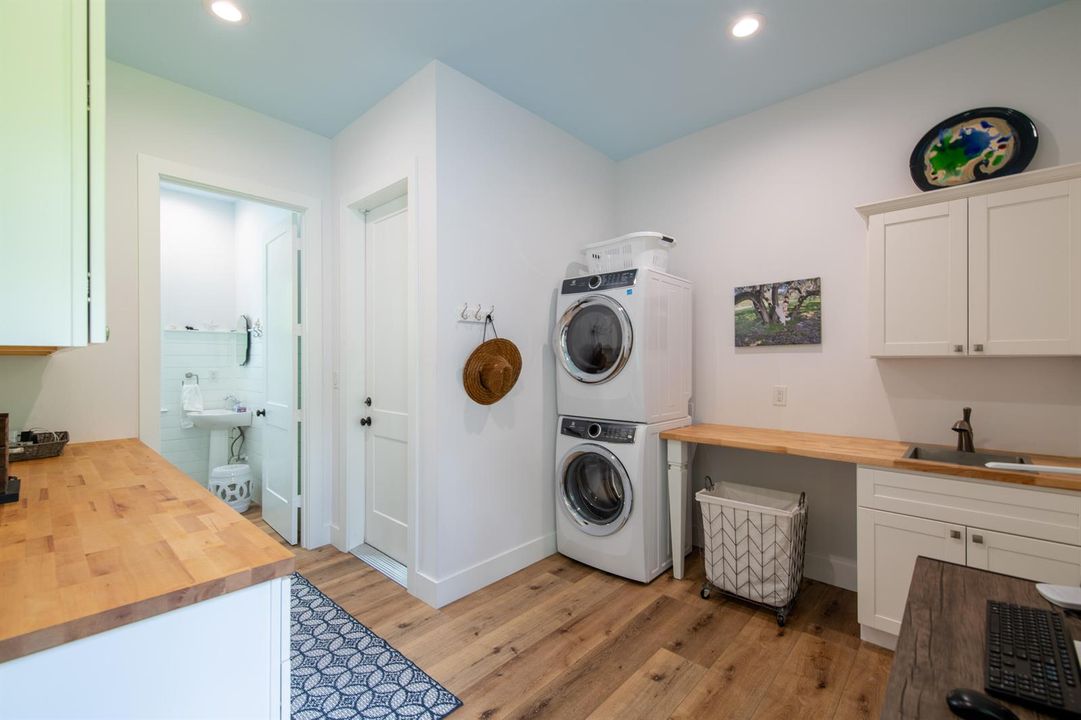 23 Laundry