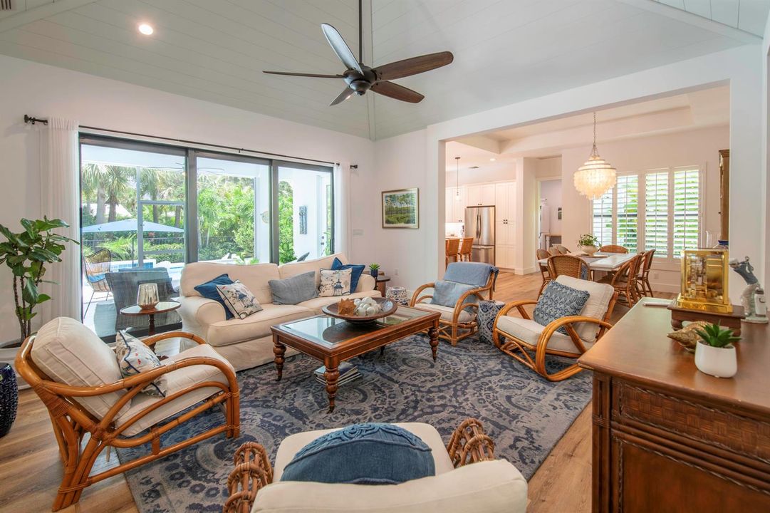 07 Living Room
